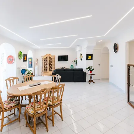 Appartement Angelina Art *