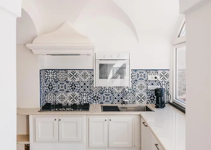 アパート Angelina Art アマルフィ